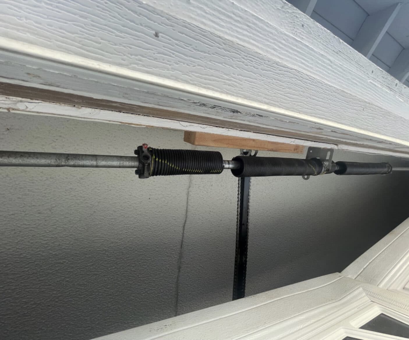 garage door broken spring replacement